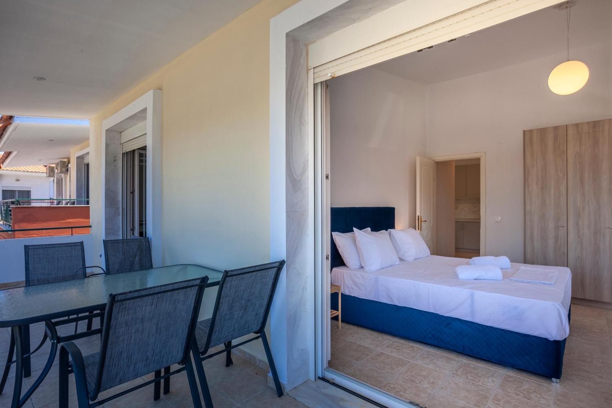 Aris Luxury Apartments Pefkochori Exterior photo