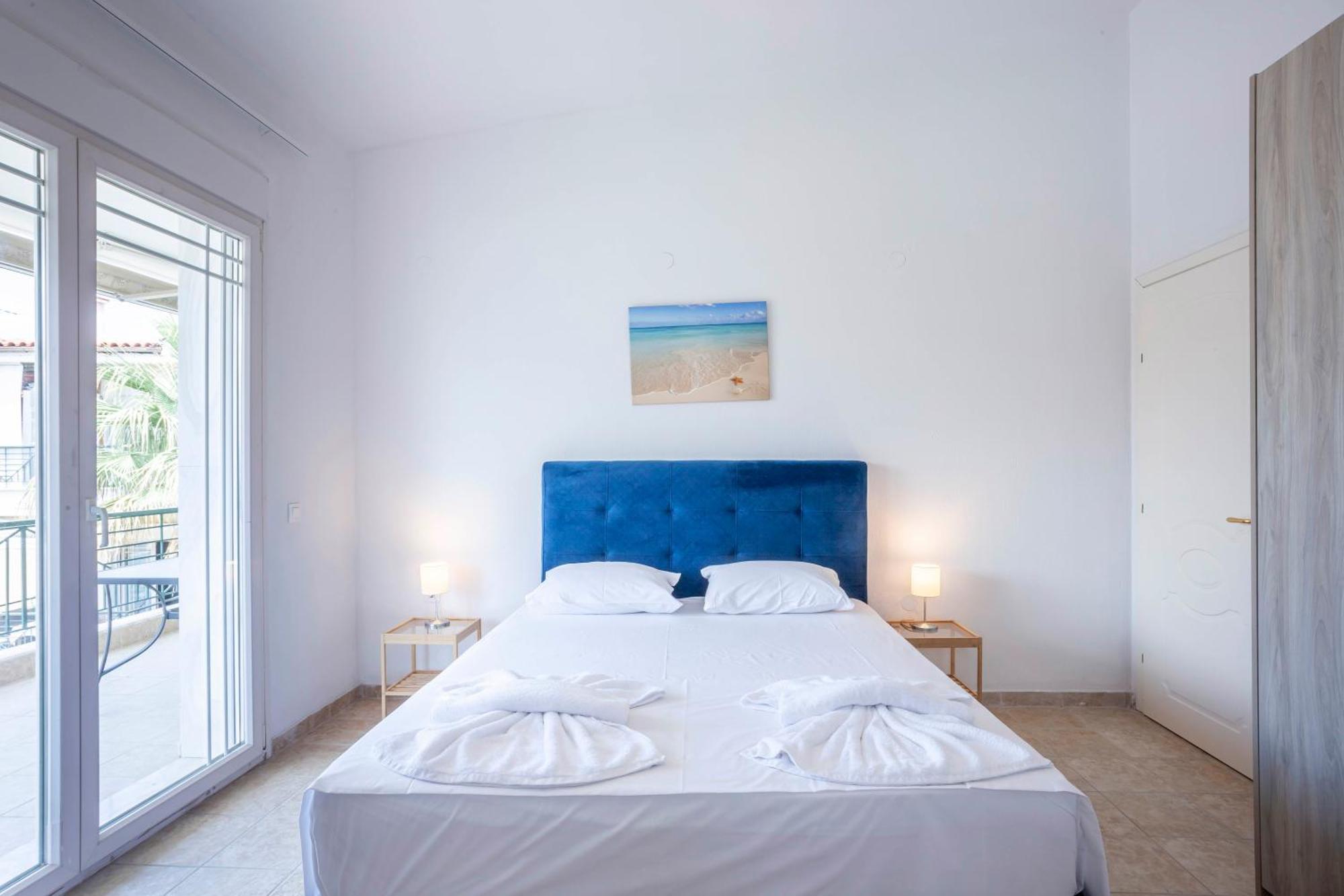 Aris Luxury Apartments Pefkochori Exterior photo