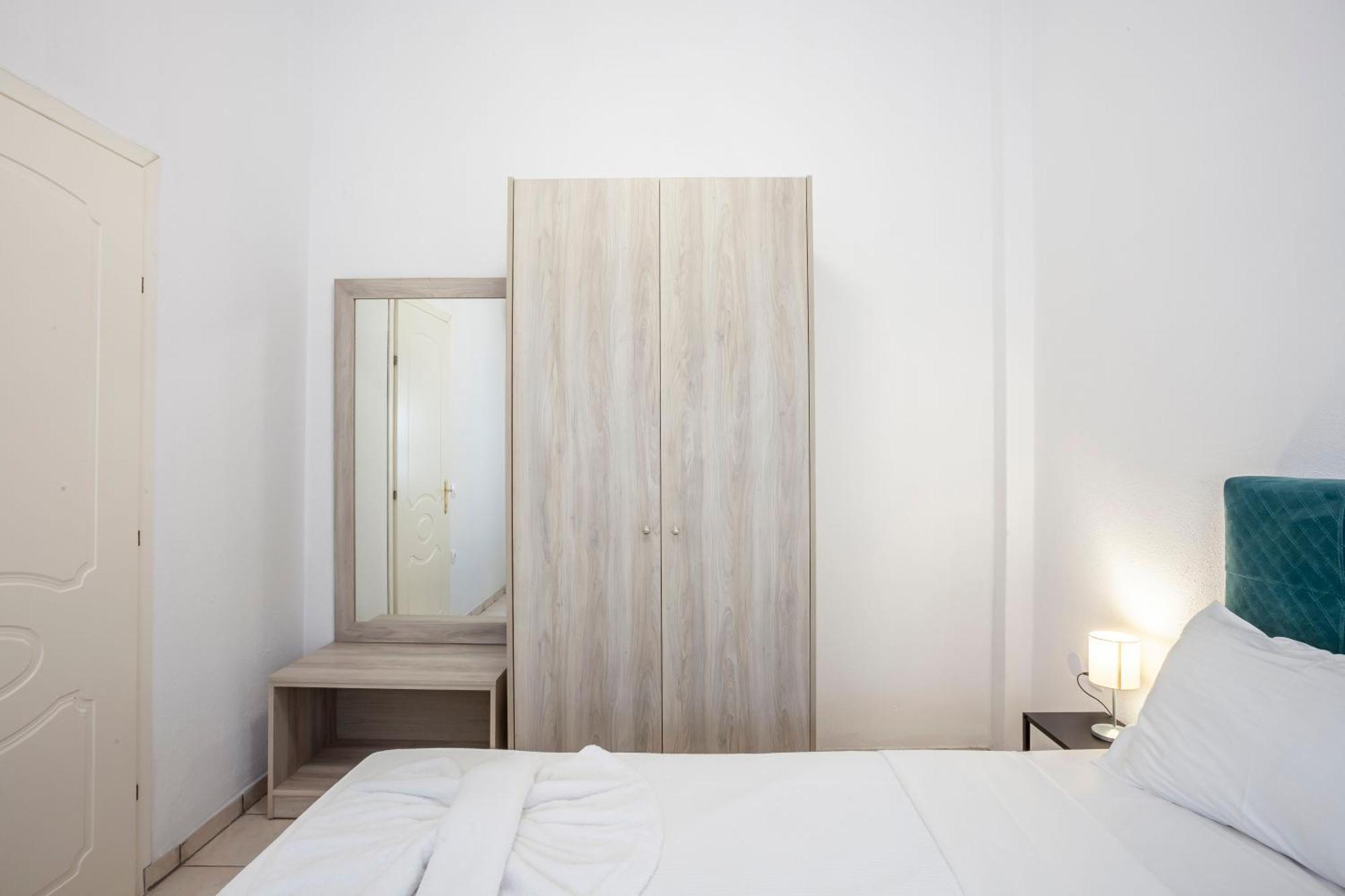 Aris Luxury Apartments Pefkochori Exterior photo