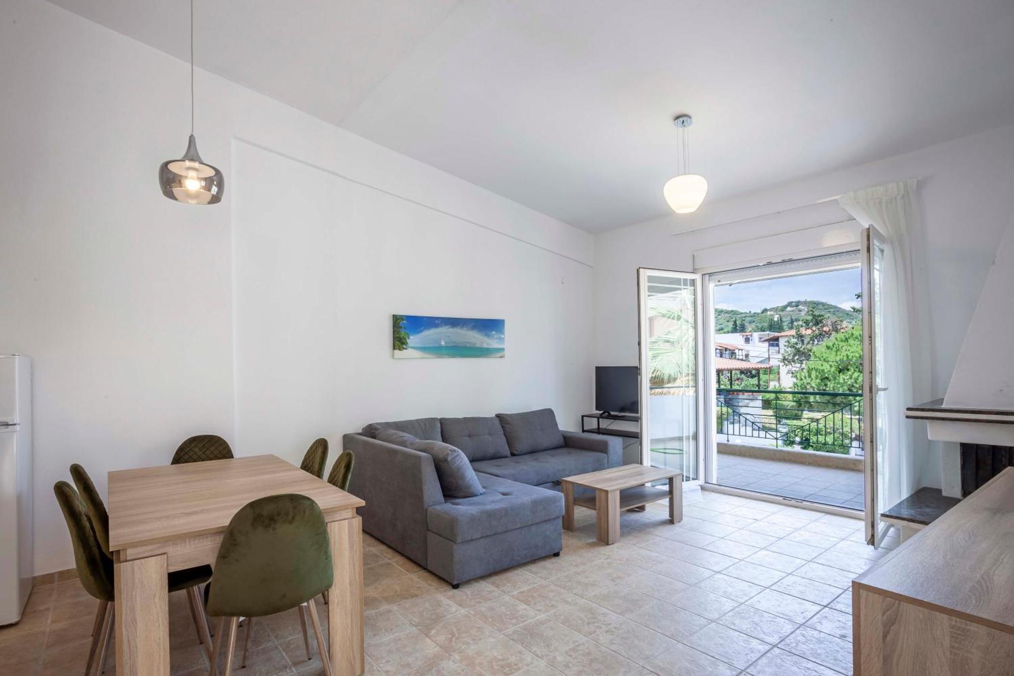 Aris Luxury Apartments Pefkochori Exterior photo